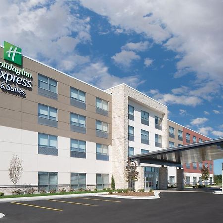 Holiday Inn Express & Suites - Elkhorn - Lake Geneva Area By Ihg Eksteriør bilde